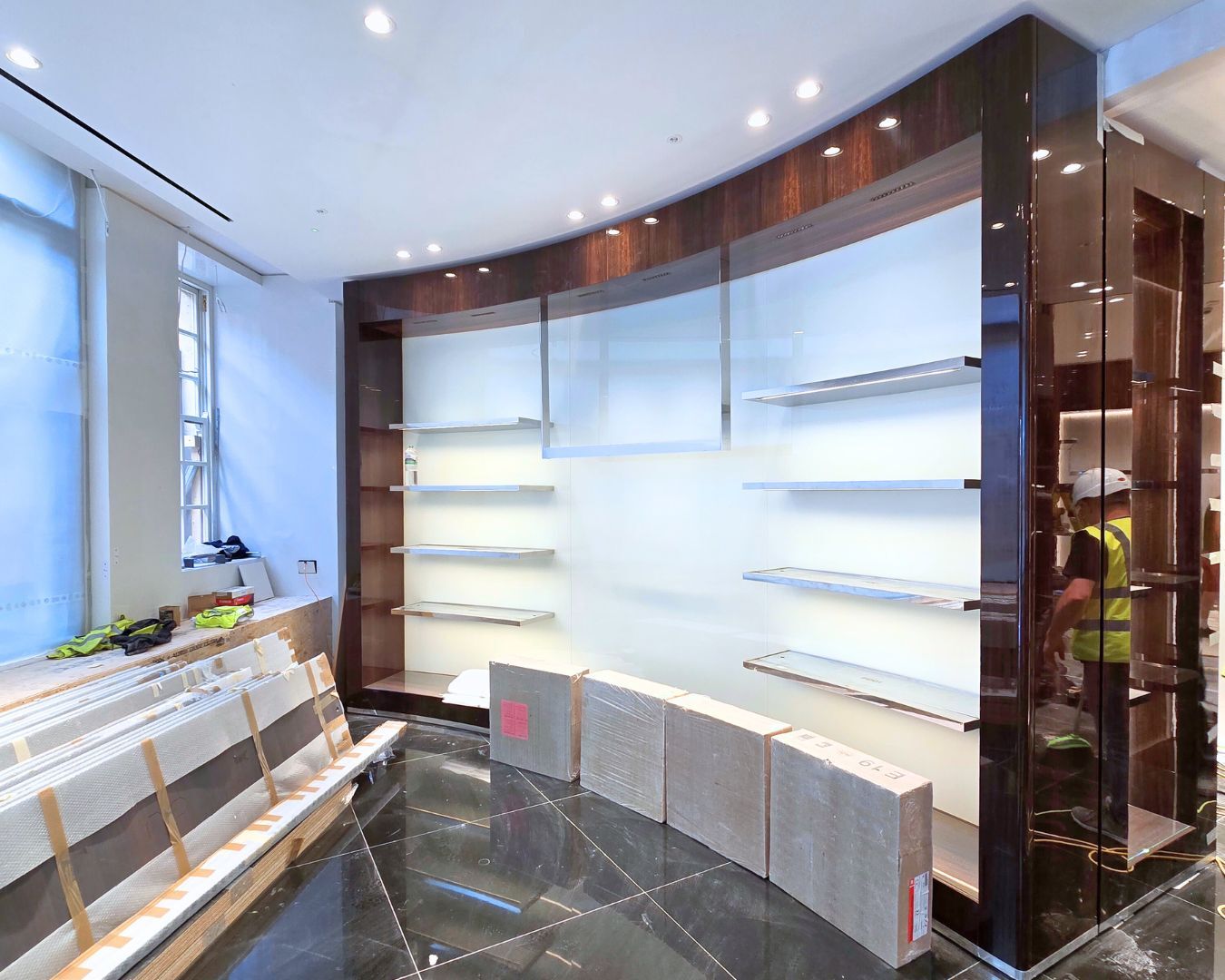 Curvy Shelf After